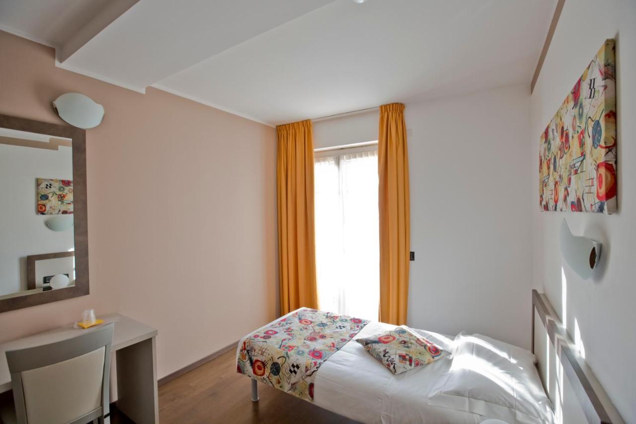 Hotel Lago Di Como Колико Экстерьер фото