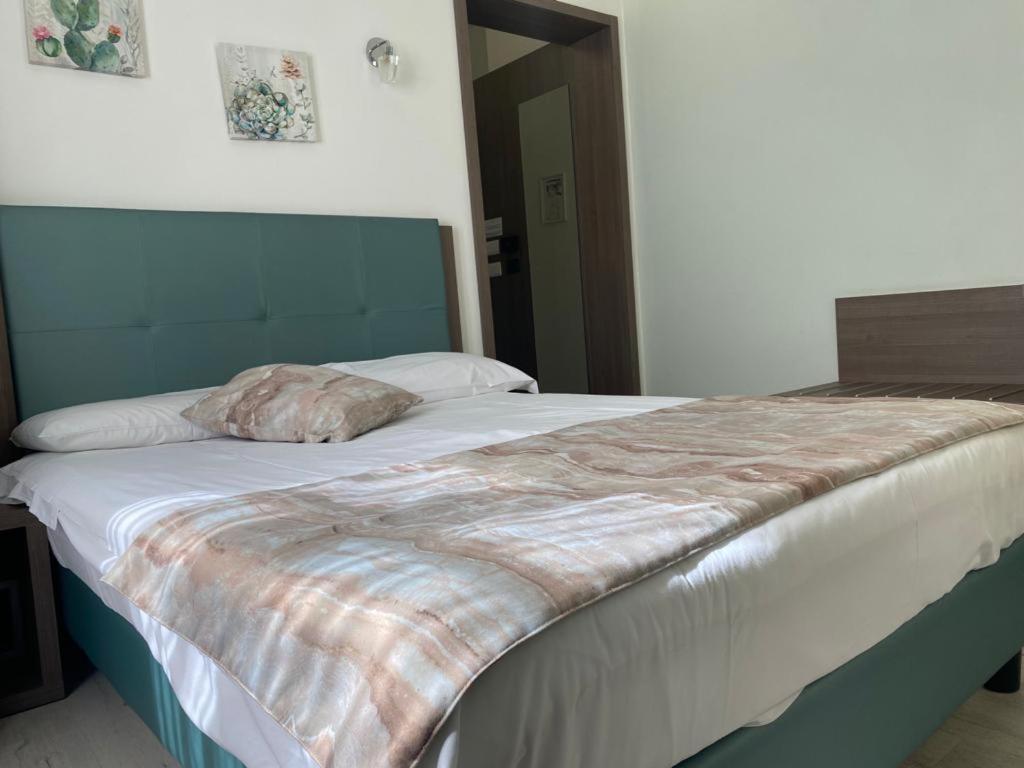 Hotel Lago Di Como Колико Экстерьер фото