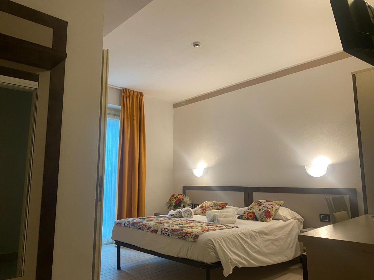 Hotel Lago Di Como Колико Экстерьер фото